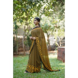 Floral Print, Graphic Print Daily Wear Georgette Saree  (Yellow, Black)